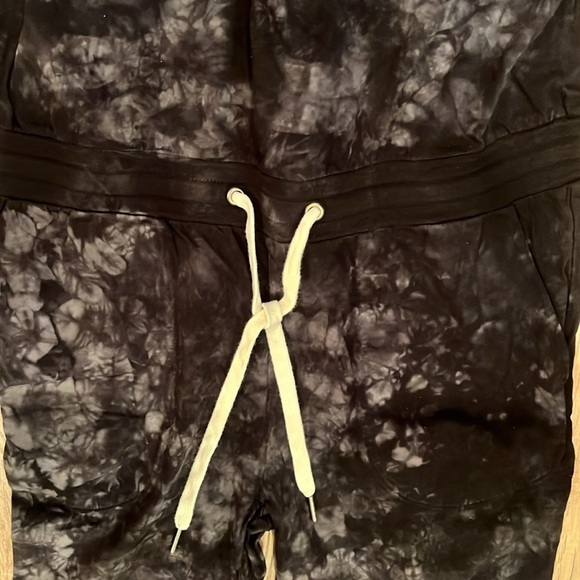 n:Philanthropy Woman’s Tie Dye Tank Jumpsuit Size Small - Picture 3 of 6